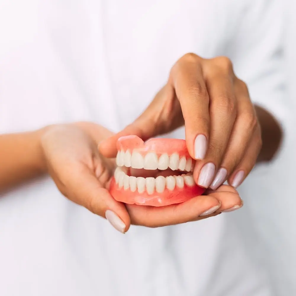 Personalized denture restoring a complete smile